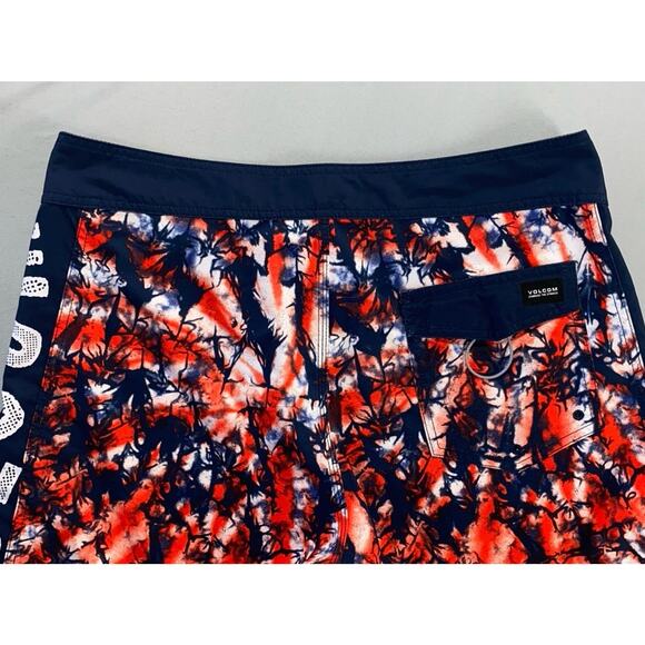 Volcom Mod-Tech Lightweight Quick Dry Board Shorts. Abstract Floral, Men's 34. - Picture 5 of 5